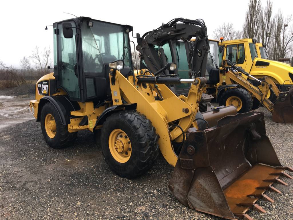 D4-1 Chargeuse compacte Caterpillar 907H – 2008 – Image 1