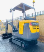Volvo EC15C (2013) – Mini Pelle 1,54T – 3240h – Révisée et Prête à l’Emploi – Image 2