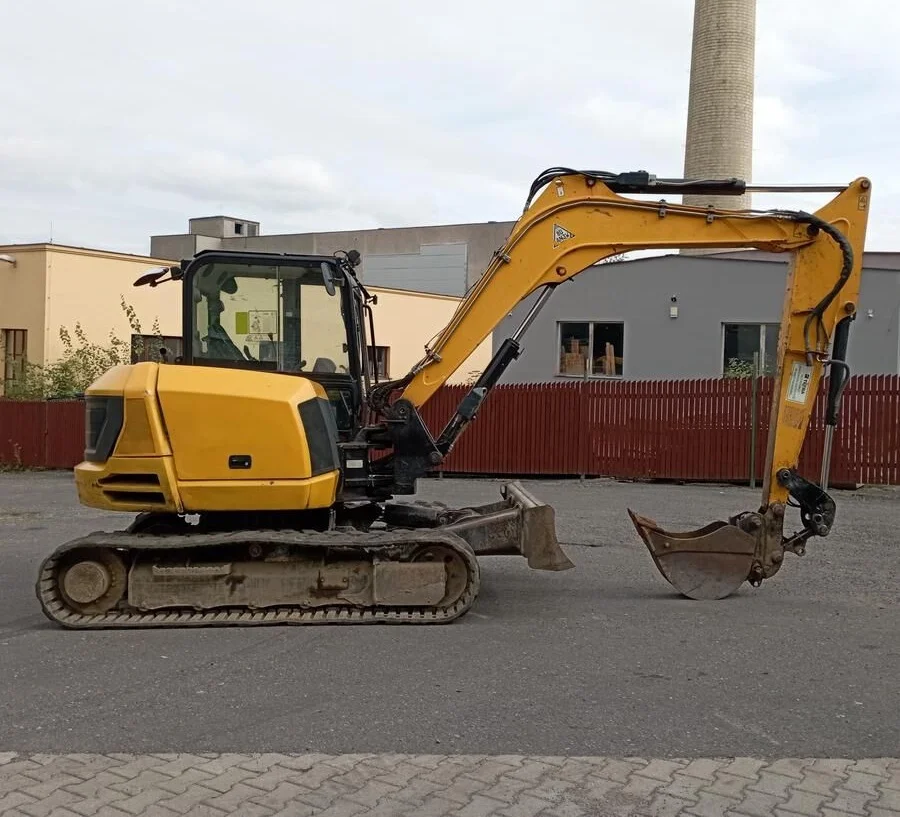 W5-4 JCB 86C-1 + 3 GODETS – Mini Pelle 8,5T – Image 1
