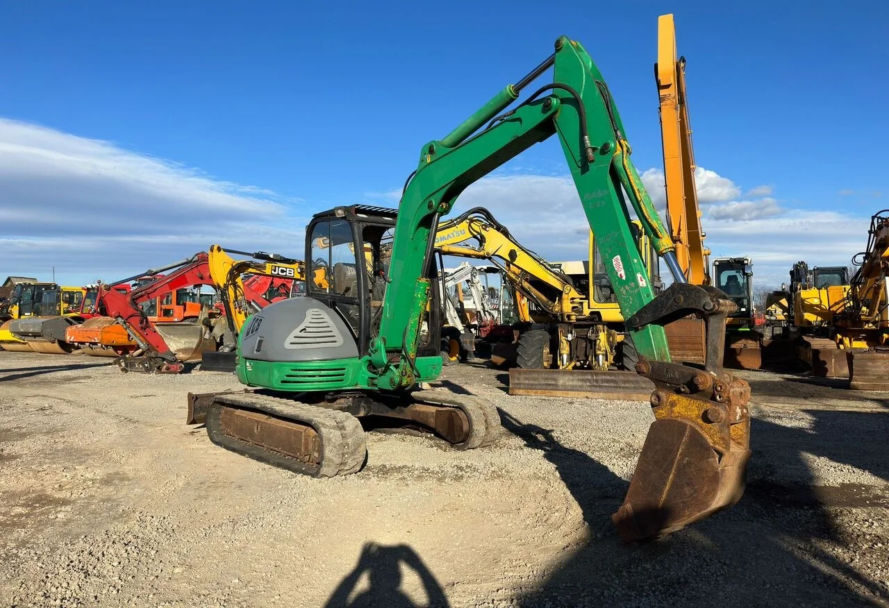 a4-10-4 JCB 8060 + 3 GODETS – Mini Pelle 6T – Image 1