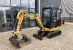 CATERPILLAR 301.7 D + 4 GODETS – Mini Pelle 1,7 T – Image 2