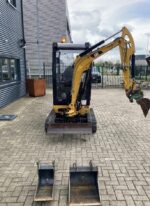 CATERPILLAR 301.7 D + 4 GODETS – Mini Pelle 1,7 T – Image 3