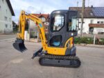 Komatsu PC 20 + 3 GODETS – Mini Pelle 2T