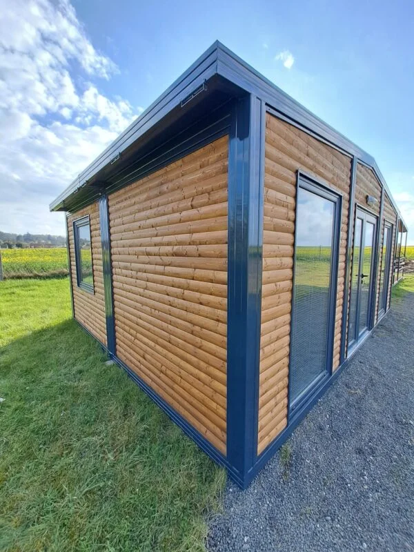 F aaaa-600x800-1 Bungalow aménagé – Chalet de jardin de 28 m2 – Image 1